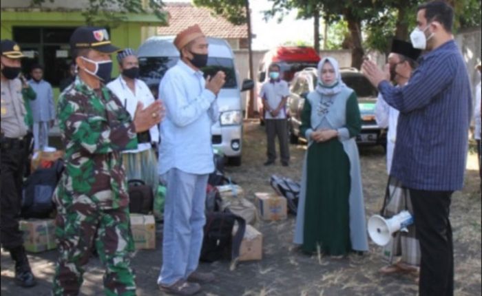 Wali Kota Probolinggo Lepas Ratusan Santri NJ Kembali ke Pondok Wali Kota Probolinggo Lepas Ratusan Santri NJ Kembali ke Pondok