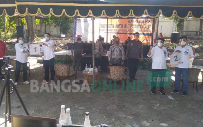 Digelar di Ruang Terbuka, Ini Hasil Pengundian Nomor Urut Paslon Pilwali Surabaya 2020 Digelar di Ruang Terbuka, Ini Hasil Pengundian Nomor Urut Paslon Pilwali Surabaya 2020