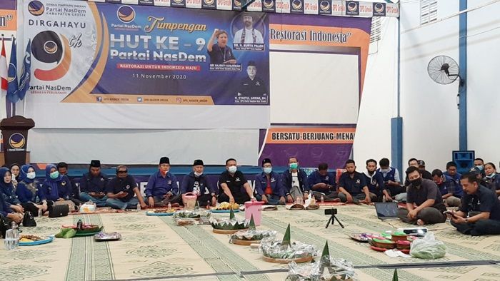 Tasyakuran HUT ke-9, Nasdem Gresik Siap All Out Menangkan Gus Yani-Bu Min Tasyakuran HUT ke-9, Nasdem Gresik Siap All Out Menangkan Gus Yani-Bu Min