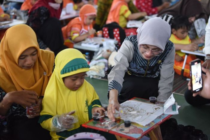Hadiri Gebyar Membatik PAUD, Wali Kota Kediri Tanamkan Cinta Budaya Sejak Dini pada Anak TK