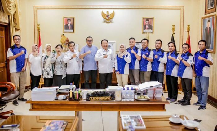 Tingkatkan SDM Songsong Smart City, Pemkab Jember Gandeng Relawan Teknologi Informasi Tingkatkan SDM Songsong Smart City, Pemkab Jember Gandeng Relawan Teknologi Informasi