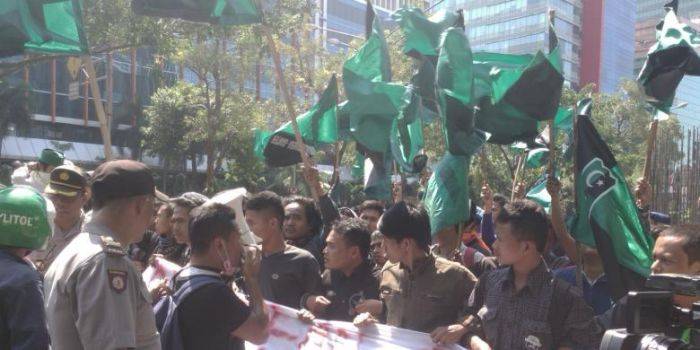 HMI Pecah: Ada yang Bela, yang Lain Minta Anas Dihukum HMI Pecah: Ada yang Bela, yang Lain Minta Anas Dihukum
