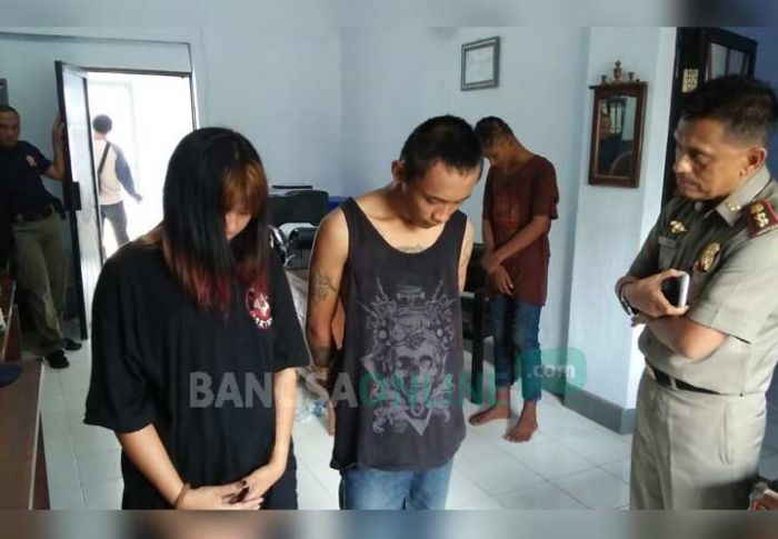 Satpol PP Jombang Amankan 3 Anjal di Rumah Kosong, Dua di antaranya Diduga Sedang Hohohihe Satpol PP Jombang Amankan 3 Anjal di Rumah Kosong, Dua di antaranya Diduga Sedang Hohohihe