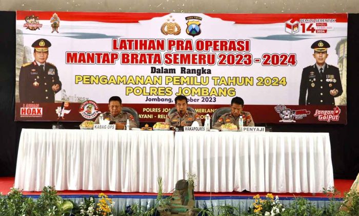 Jelang Pemilu 2024, Ratusan Polisi di Jombang Ikuti Latpraops Mantap Brata Semeru 