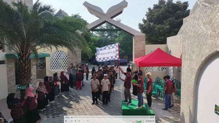 Hadiri Haflatul Maulid Ke-55 MTsN 1 Kota Kediri, Gus Qowim Berangkatkan Jalan Sehat Kreasi Hadiri Haflatul Maulid Ke-55 MTsN 1 Kota Kediri, Gus Qowim Berangkatkan Jalan Sehat Kreasi