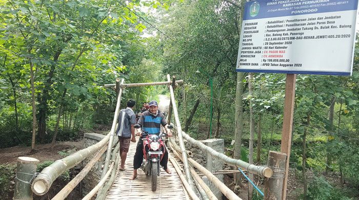 ​Baru Dianggarkan Rp 199 Juta, Jembatan di Ponorogo ini Berwujud Bambu dan Sesek