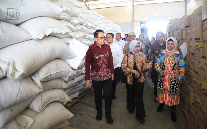 Pj Gubernur Jatim Luncurkan Korporasi Petani di Jombang Pj Gubernur Jatim Luncurkan Korporasi Petani di Jombang