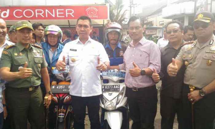 Sopir Angkot di Malang Mogok Massal, Ratusan Relawan Siap Gantikan Sopir Angkot di Malang Mogok Massal, Ratusan Relawan Siap Gantikan