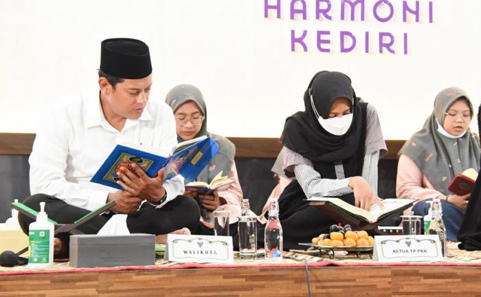 Penghujung Tahun 2021, Wali Kota Kediri Gelar Khotmil Qur Penghujung Tahun 2021, Wali Kota Kediri Gelar Khotmil Qur