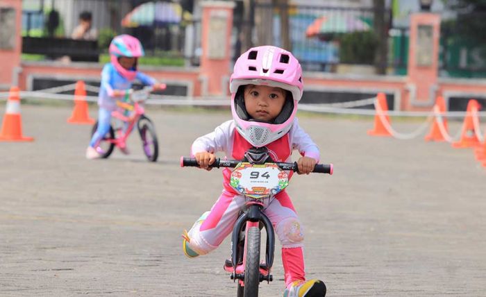 Wawali Pasuruan Buka Kompetisi Suropati Push Bike Race 2024, Ratusan Anak Beradu Kecepatan Wawali Pasuruan Buka Kompetisi Suropati Push Bike Race 2024, Ratusan Anak Beradu Kecepatan