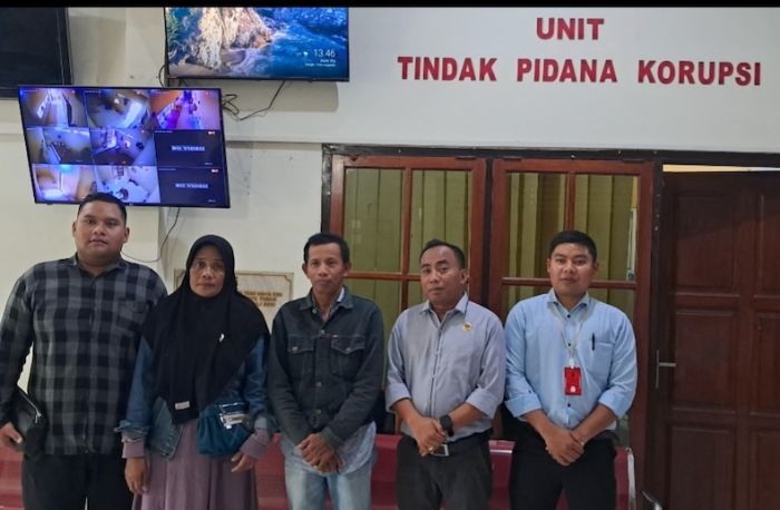 Jelang Penetapan Tersangka Kasus Perusakan Pagar Warga Desa Mlangi, Pelapor Kembali Diperiksa Jelang Penetapan Tersangka Kasus Perusakan Pagar Warga Desa Mlangi, Pelapor Kembali Diperiksa