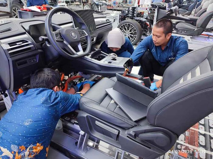 Tingkatkan Keterampilan Mahasiswa, ITS Kerja Sama dengan Perusahaan Otomotif Tiongkok Tingkatkan Keterampilan Mahasiswa, ITS Kerja Sama dengan Perusahaan Otomotif Tiongkok