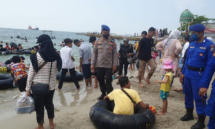 Datangi Tempat Wisata, Polres Gresik Minta Masyarakat Tegakkan Prokes Covid-19 Datangi Tempat Wisata, Polres Gresik Minta Masyarakat Tegakkan Prokes Covid-19
