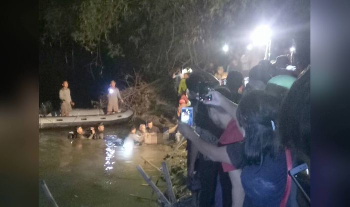 Pelajar SMK yang Tenggelam di Driyorejo Ditemukan Dalam Kondisi Meninggal Pelajar SMK yang Tenggelam di Driyorejo Ditemukan Dalam Kondisi Meninggal