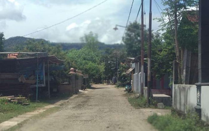 Pemkab Pacitan Ditengarai Pilih Kasih, Ruas Jalan Sidoharjo Tak Tersentuh Perbaikan Pemkab Pacitan Ditengarai Pilih Kasih, Ruas Jalan Sidoharjo Tak Tersentuh Perbaikan