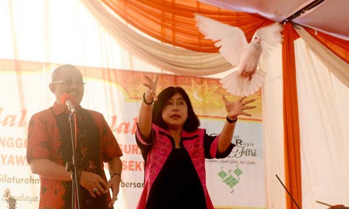 Gelar Halal Bihalal, Pimpinan DPRD Surabaya Berharap Anggota Dewan Kompak Gelar Halal Bihalal, Pimpinan DPRD Surabaya Berharap Anggota Dewan Kompak