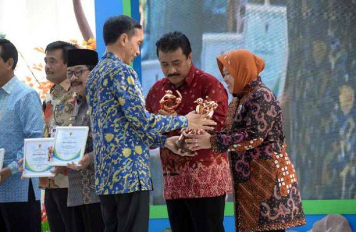 Lagi, Surabaya Raih Penghargaan KLA 2015 Lagi, Surabaya Raih Penghargaan KLA 2015