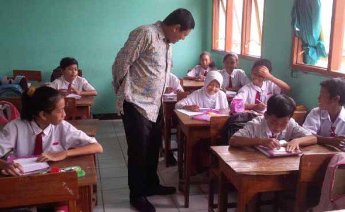 Peringati Hari Guru, Wali Kota Kediri jadi Guru Siswa SD