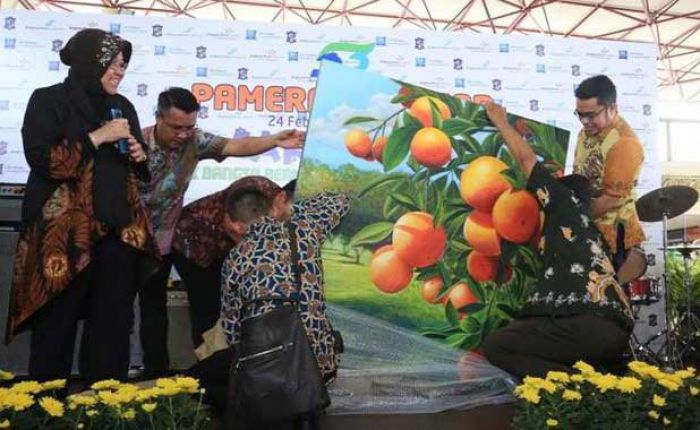 Lukisan Anak Berkebutuhan Khusus Dipamerkan di Juanda Lukisan Anak Berkebutuhan Khusus Dipamerkan di Juanda