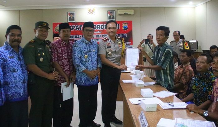 Berantas Arjo, Kapolres Ngawi Terbitkan Maklumat Peredaran Miras Berantas Arjo, Kapolres Ngawi Terbitkan Maklumat Peredaran Miras