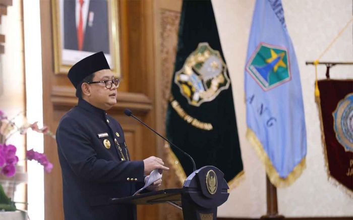 Pesan Adhy Karyono saat Lantik Pj Wali Kota Malang dan Pj Bupati Magetan Pesan Adhy Karyono saat Lantik Pj Wali Kota Malang dan Pj Bupati Magetan