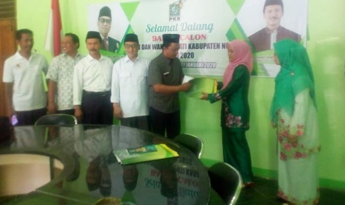 Mbak Nuri Ramaikan Pilkada Ngawi 2020