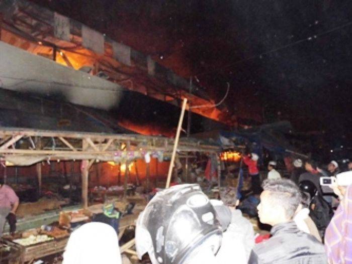 Bupati Bondowoso Siapkan Relokasi Pedagang Pasar Iduk Bondowoso Bupati Bondowoso Siapkan Relokasi Pedagang Pasar Iduk Bondowoso