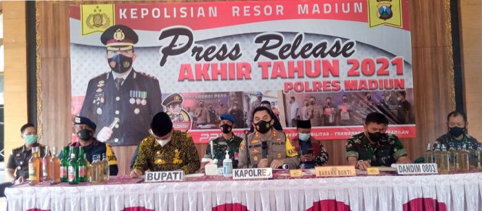 Polres Madiun Musnahkan Barang Bukti Hasil Tangkapan Selama 2021 Polres Madiun Musnahkan Barang Bukti Hasil Tangkapan Selama 2021