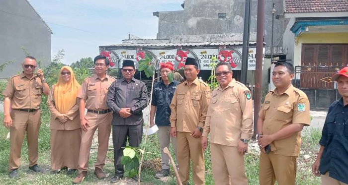 Pemdes Kejapanan Gencarkan Edukasi Sekolah Aman Bencana dan Aksi Tanam Pohon Pemdes Kejapanan Gencarkan Edukasi Sekolah Aman Bencana dan Aksi Tanam Pohon