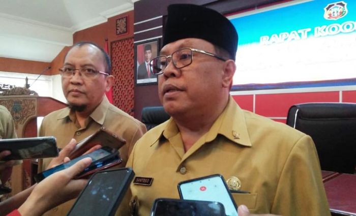 Tak Hanya Lokasi Wisata, Tempat Karaoke di Blitar Juga Ditutup Demi Cegah Corona Tak Hanya Lokasi Wisata, Tempat Karaoke di Blitar Juga Ditutup Demi Cegah Corona