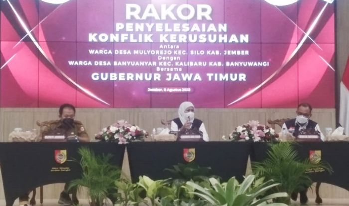 Gubernur Khofifah Turut Selesaikan Konflik Jember dan Banyuwangi Soal Perebutan Lahan Gubernur Khofifah Turut Selesaikan Konflik Jember dan Banyuwangi Soal Perebutan Lahan