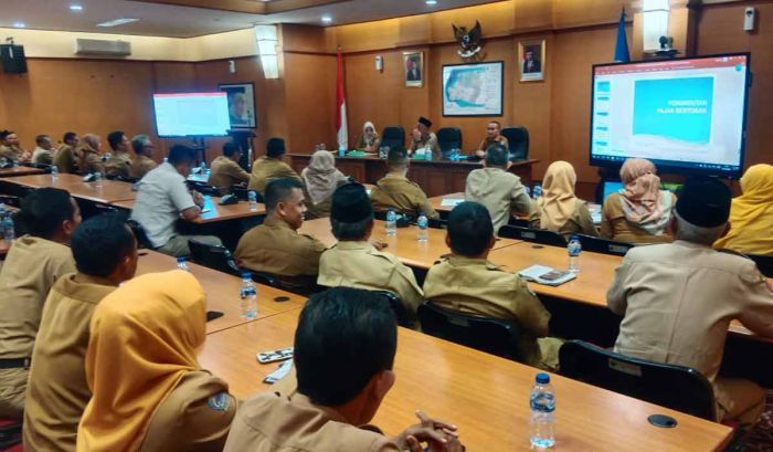 Pj Bupati Bangkalan Minta Potensi Pajak Tiap Kecamatan Dimaksimalkan Pj Bupati Bangkalan Minta Potensi Pajak Tiap Kecamatan Dimaksimalkan