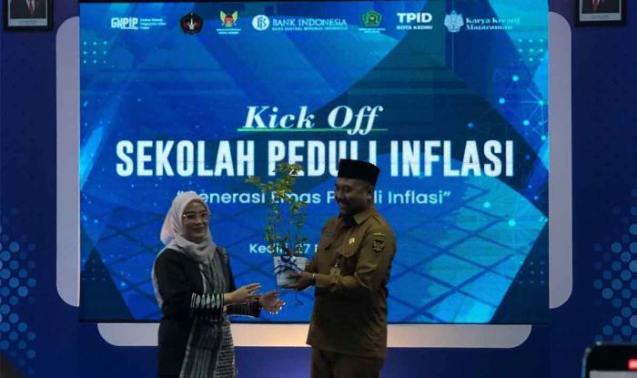 Pj Wali Kota Kediri Apresiasi Sekolah Peduli Inflasi Pj Wali Kota Kediri Apresiasi Sekolah Peduli Inflasi