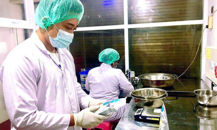 Billy, Pemuda Kota Kediri yang Sukses Lebarkan Pasar Keripik Tempe Hingga Mancanegara Billy, Pemuda Kota Kediri yang Sukses Lebarkan Pasar Keripik Tempe Hingga Mancanegara