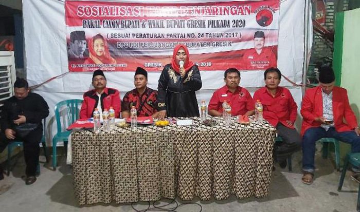 PDIP Gresik Kembali Sosialisasikan Anis Ambiyo Putri di Desa Perengkulon