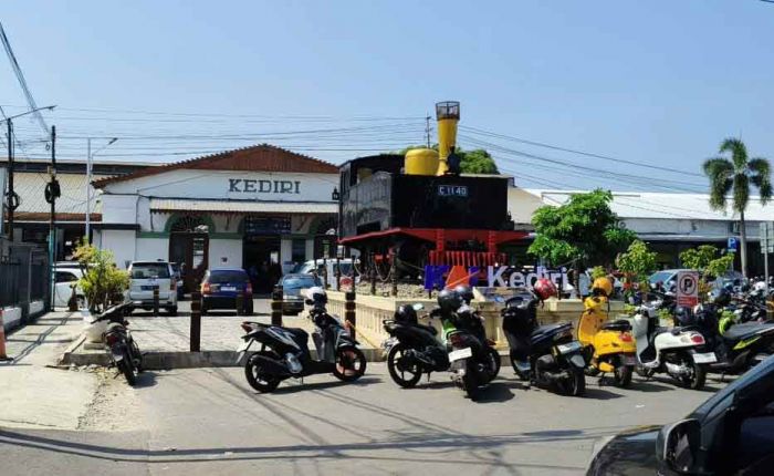 Libur Tahun Baru Islam, Volume Kedatangan di Stasiun Kediri Tertinggi ke-2 Setelah Madiun Libur Tahun Baru Islam, Volume Kedatangan di Stasiun Kediri Tertinggi ke-2 Setelah Madiun