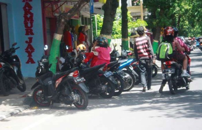 Parkir Berlangganan segera Diterapkan di Tuban, Warga di Pedesaan Minta Dilakukan Kajian Mendalam Parkir Berlangganan segera Diterapkan di Tuban, Warga di Pedesaan Minta Dilakukan Kajian Mendalam
