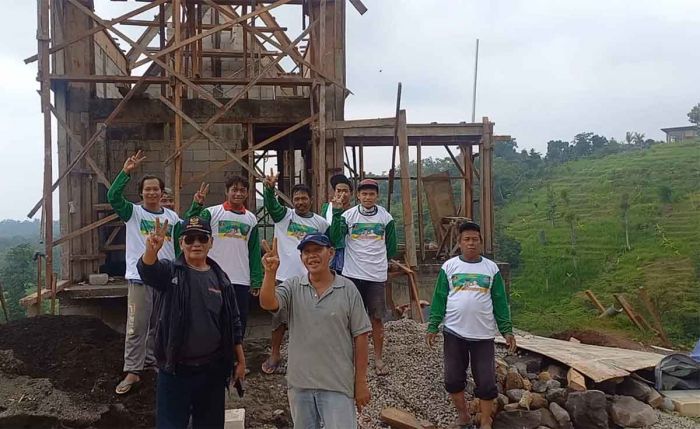 Kampanyekan Prabowo-Gibran, RGS Indonesia Gaet Kuli Bangunan di Pasuruan