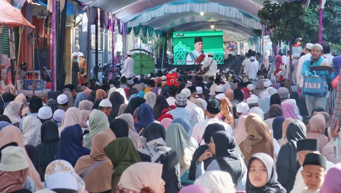 Di Haul KH Abdul Hamid, Wali Kota Pasuruan dan Wagub Jatim Ajak Jaga Kebersamaan Di Haul KH Abdul Hamid, Wali Kota Pasuruan dan Wagub Jatim Ajak Jaga Kebersamaan