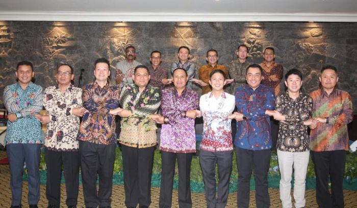 Pangkoarmada II Berharap Latma Eagle Indopura 2019 Pererat Hubungan RSN dengan TNI AL Pangkoarmada II Berharap Latma Eagle Indopura 2019 Pererat Hubungan RSN dengan TNI AL