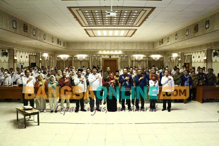 Berikut Pesan Wakil Bupati Gresik saat Bimtek yang Digelar KPU se-Jatim di Kota Pudak Berikut Pesan Wakil Bupati Gresik saat Bimtek yang Digelar KPU se-Jatim di Kota Pudak