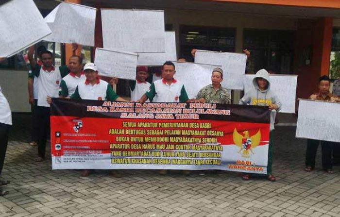Tuntut Transparansi DD dan ADD, Warga Desa Kasri Bululawang Demo Inspektorat Tuntut Transparansi DD dan ADD, Warga Desa Kasri Bululawang Demo Inspektorat