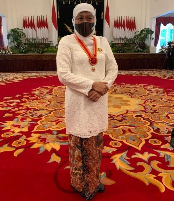 Berjasa bagi Indonesia, Gubernur Khofifah Dapat Anugerah Bintang Mahaputra Utama dari Presiden Berjasa bagi Indonesia, Gubernur Khofifah Dapat Anugerah Bintang Mahaputra Utama dari Presiden