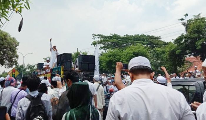 Ulama dan Santri Bangkalan Demo, Tuntut Sukmawati Dipenjara Ulama dan Santri Bangkalan Demo, Tuntut Sukmawati Dipenjara