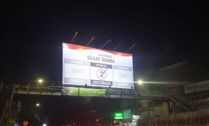 Banyak APK Dipasang Sembarangan, Forsis Desak Bawaslu Jember Segera Lakukan Penertiban Banyak APK Dipasang Sembarangan, Forsis Desak Bawaslu Jember Segera Lakukan Penertiban