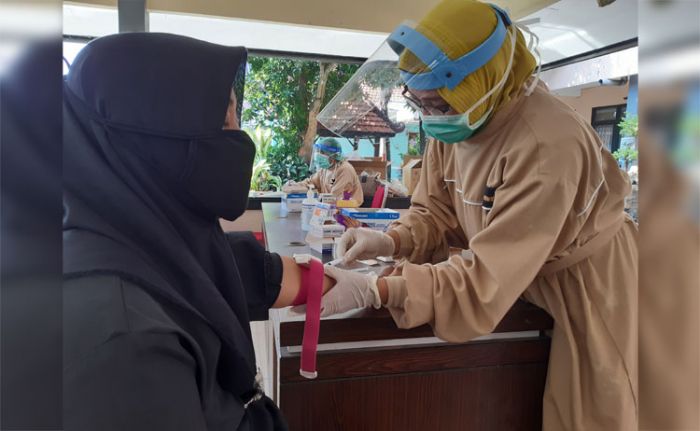 Mau Bertugas Coklit, 3.528 PPDP Pilbup Sidoarjo Jalani Rapid Test