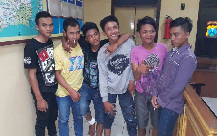 Delapan ABG Perampok Sadis di Lumajang Diringkus Polisi Delapan ABG Perampok Sadis di Lumajang Diringkus Polisi