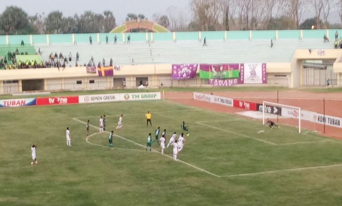 Bermain 10 Orang, Persik Kediri Takluk 1-2 di Kandang Persatu Tuban Bermain 10 Orang, Persik Kediri Takluk 1-2 di Kandang Persatu Tuban