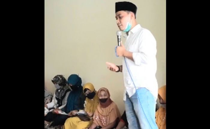 Meski Diguyur Hujan Deras, Warga Trowulan Tetap Antusias Sambut Paslon Ikbar Meski Diguyur Hujan Deras, Warga Trowulan Tetap Antusias Sambut Paslon Ikbar