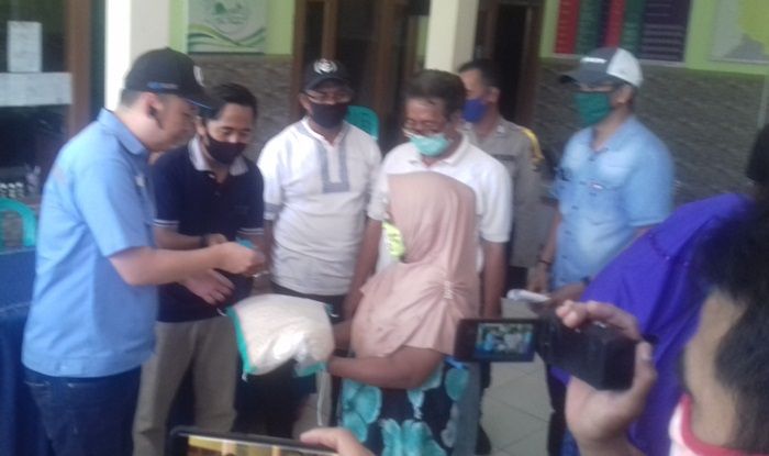 Peduli Dampak Covid-19, BJB Probolinggo Bantu Beras dan Ribuan Masker Peduli Dampak Covid-19, BJB Probolinggo Bantu Beras dan Ribuan Masker